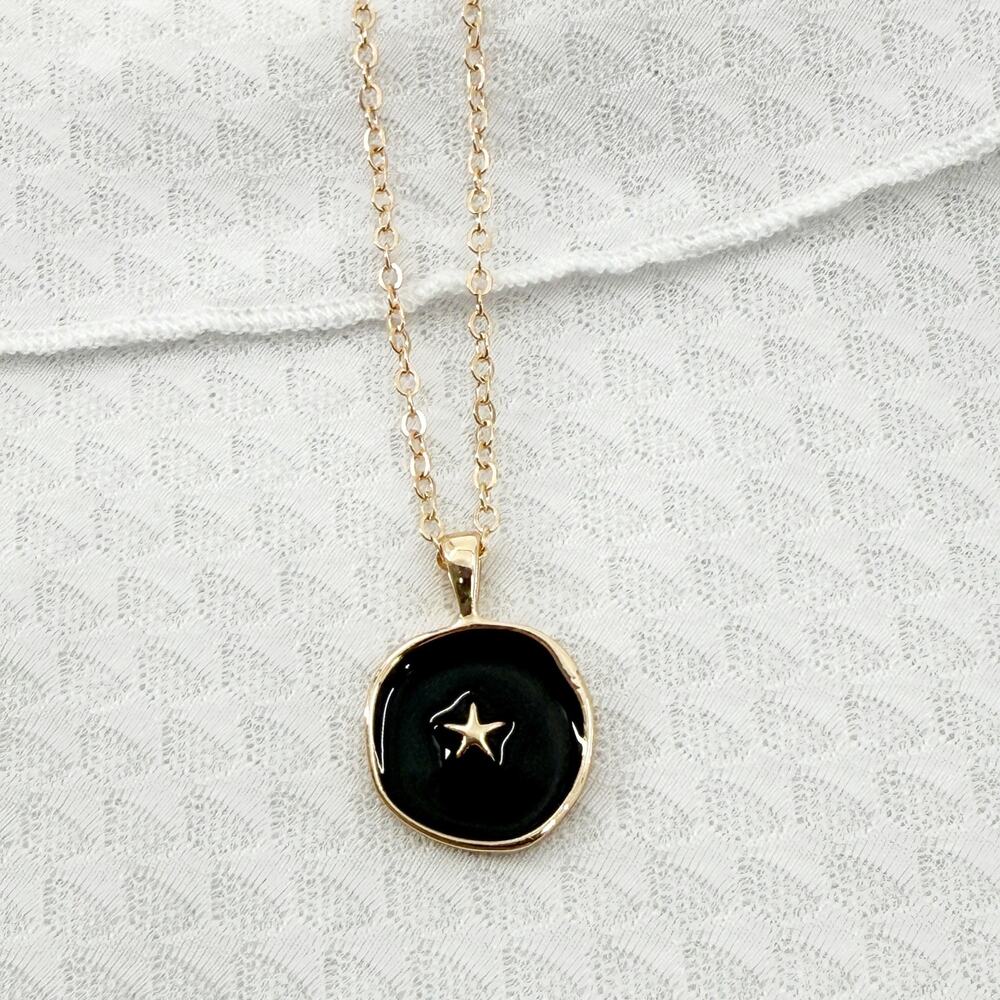 Star Gold-Colored Coin Necklace, Round Pendant, Chain Minimalist Jewelry
